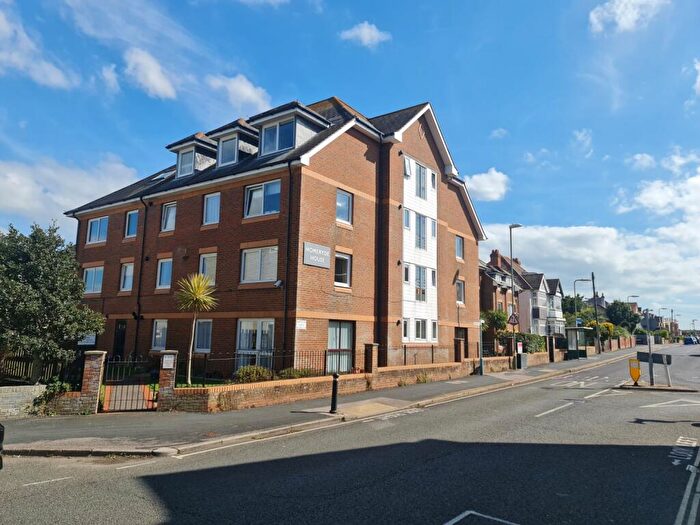1 Bedroom Flat For Sale In Homeryde House, Lee-on-the-Solent, Hampshire, PO13