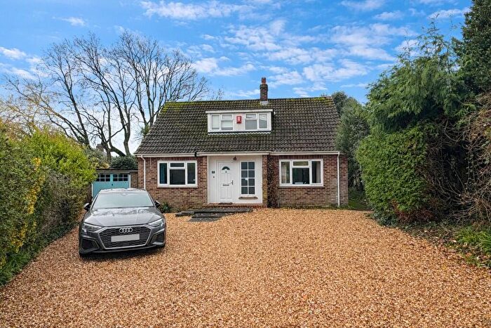 3 Bedroom Detached House For Sale In Daniells Close, Lymington, Hampshire, SO41
