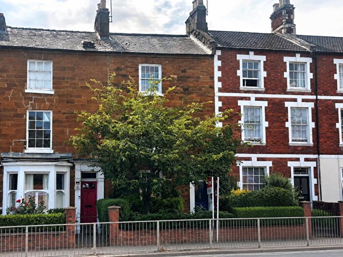 4 Bedroom Town House For Sale In Leicester Terrace, Northampton, NN2