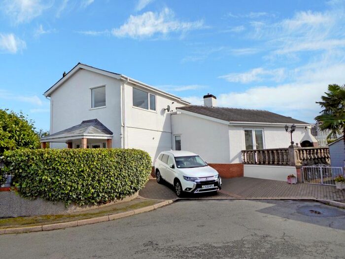 3 Bedroom Detached House For Sale In Bryn Rhos, Rhosbodrual, Caernarfon LL55