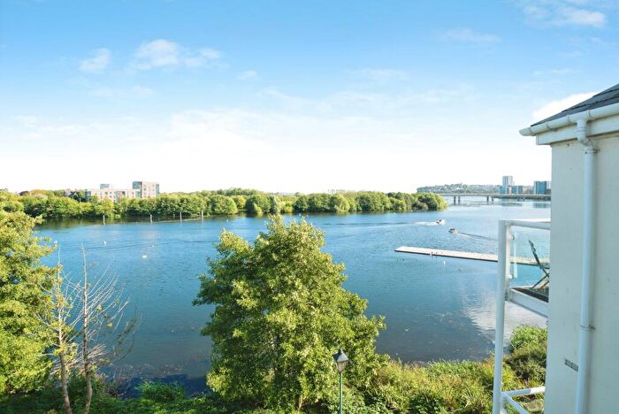 2 Bedroom Flat For Sale In Jim Driscoll Way, Cardiff, CF11