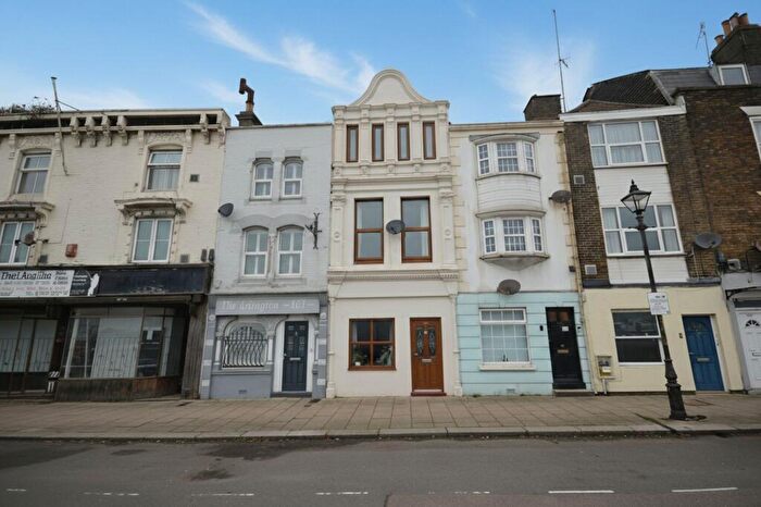 3 Bedroom Terraced House For Sale In Snargate Street, Dover, CT17