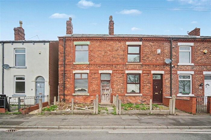 2 Bedroom End Terrace House For Sale In Victoria Road, Platt Bridge, Wigan, WN2