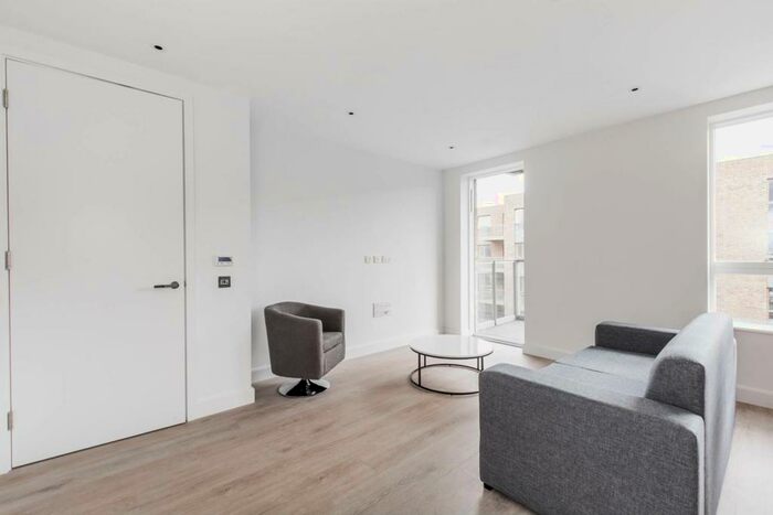 1 Bedroom Flat To Rent In High Street, Hornsey, London, N8