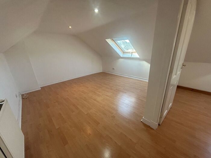 3 Bedroom Flat To Rent In Moidart Place, Craigton, Glasgow, G52