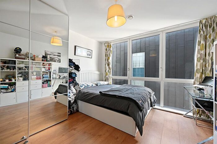 2 Bedroom Flat For Sale In Ealing Road, Brentford, TW8