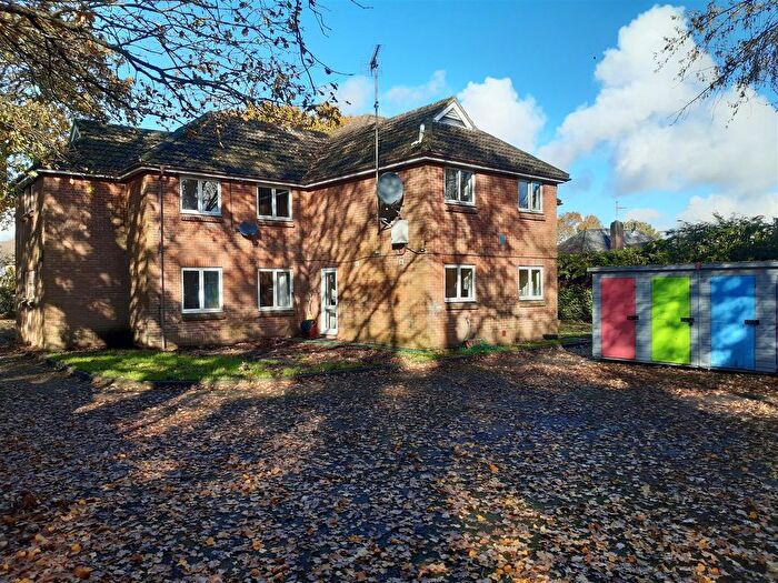 1 Bedroom Flat To Rent In Long Lane, Marchwood, Southampton, SO40