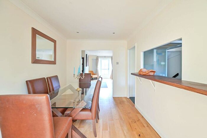 3 Bedroom Terraced House To Rent In Pageant Crescent, Canada Water, London, SE16