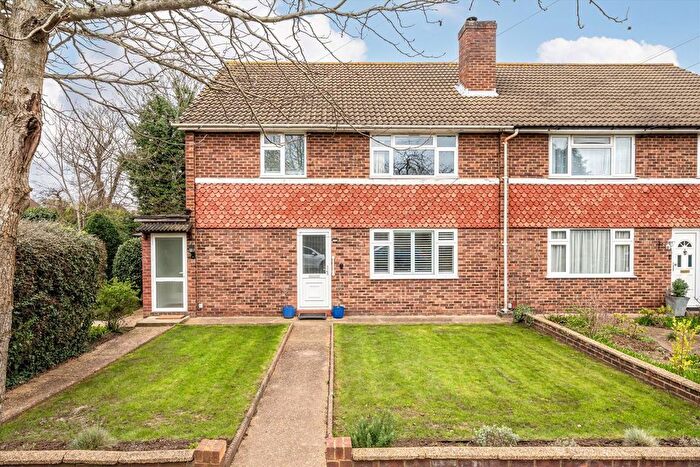 2 Bedroom Maisonette To Rent In Dunleary Close, Whitton, TW4