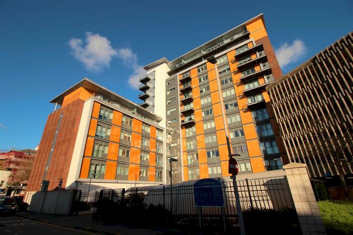 2 Bedroom Flat To Rent In Orchard Plaza, High Street, Poole, BH15