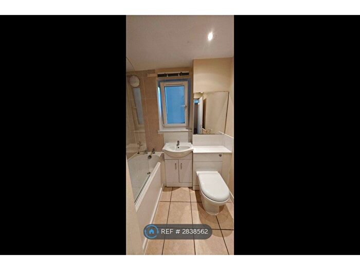 2 Bedroom Flat To Rent In Longstone Street, Edinburgh, EH14