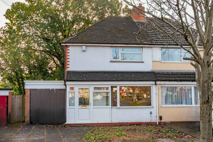 3 Bedroom Semi-Detached House To Rent In Park View Road, Birmingham, West Midlands, B31