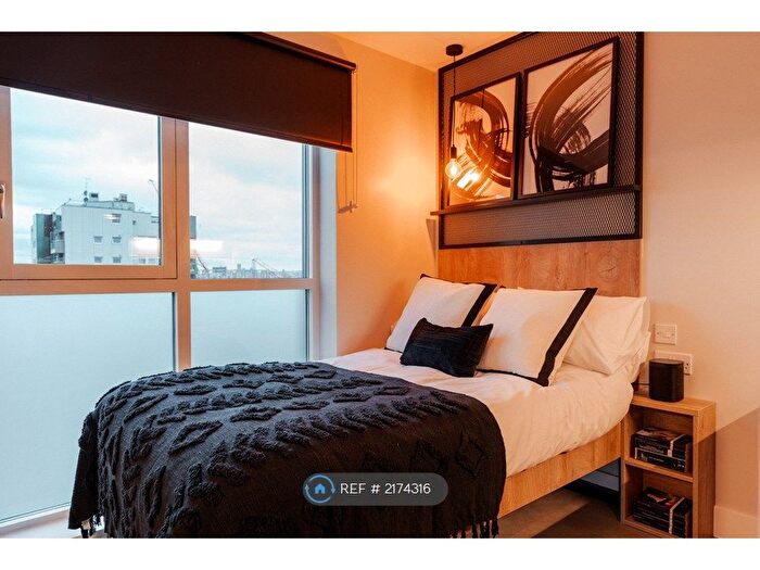 Studio To Rent In Peckham, London, SE15