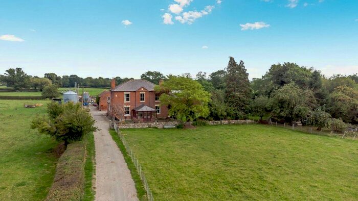 4 Bedroom Detached House For Sale In Maesbrook, Oswestry, SY10