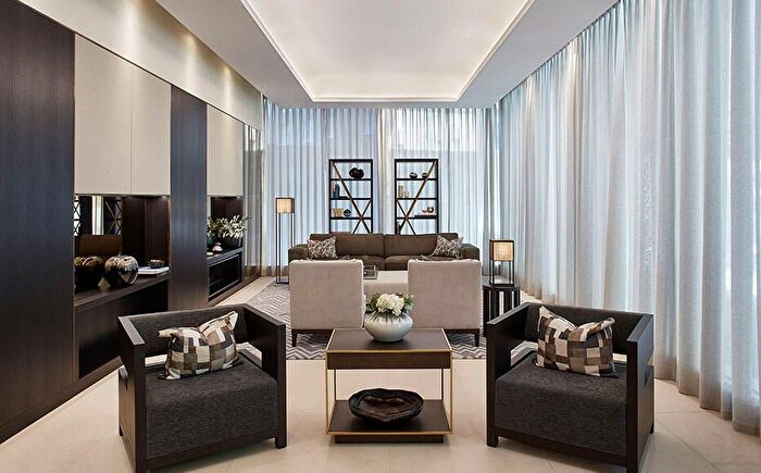 2 Bedroom Flat For Sale In Kings Gate Walk, Westminster, London, SW1E