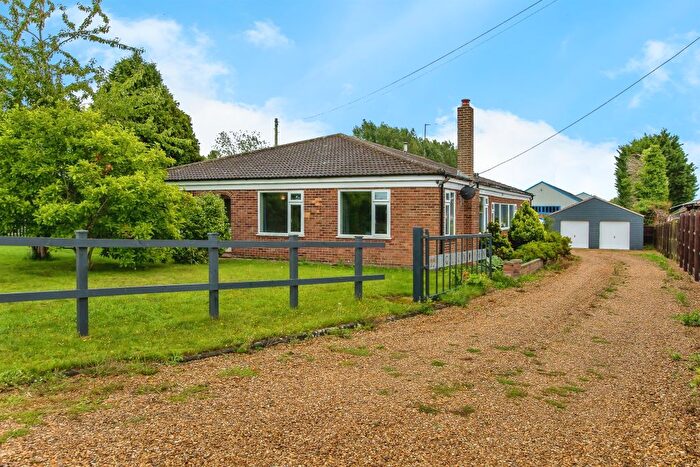 4 Bedroom Detached Bungalow For Sale In Smeeth Road, Marshland St. James, Wisbech, PE14