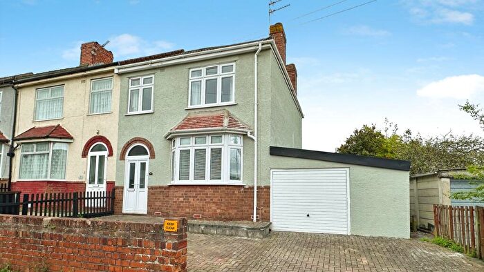 3 Bedroom End Of Terrace House For Sale In Mayfield Avenue, Bristol, BS16