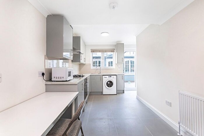 5 Bedroom Terraced House For Sale In London, Greater London, E13