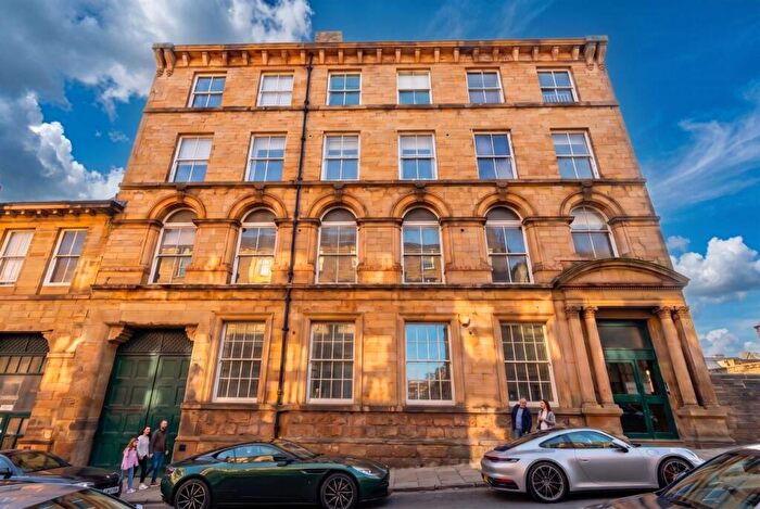 1 Bedroom Flat For Sale In Currier House, - Currer Street Bradford West Yorkshire, BD1