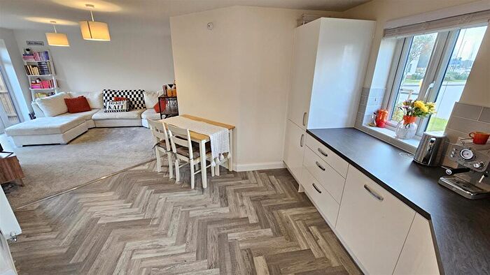 2 Bedroom Apartment For Sale In Singleton Drive, Bingham, NG13