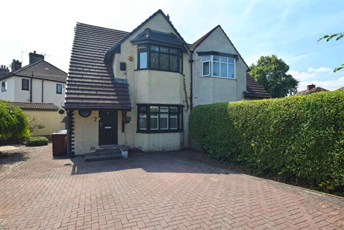3 Bedroom Semi-Detached House For Sale In Uplands, Middleton, Manchester, M24