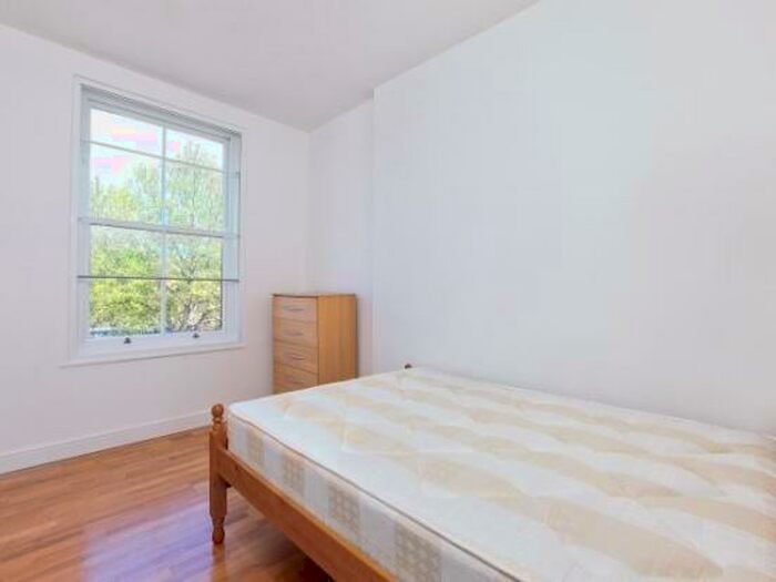 2 Bedroom Flat To Rent In The HighWay, Wapping, Tower Hill, Canary Wharf, Limehouse, London, E1W