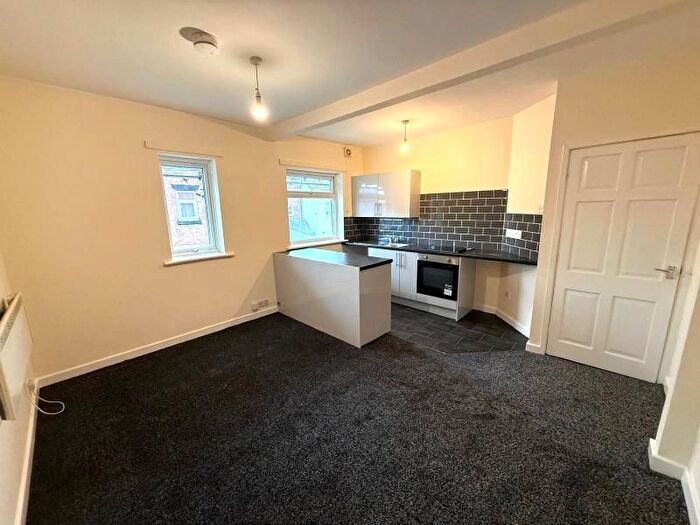 1 Bedroom Flat To Rent In Gidlow Street, Hindley, Wigan, WN2