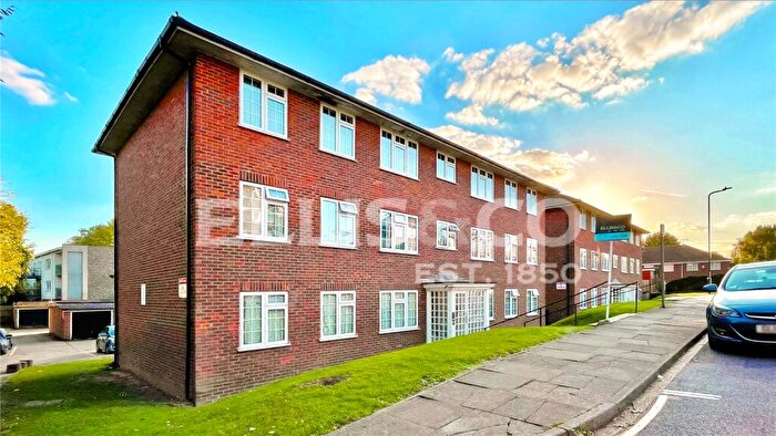 2 Bedroom Apartment For Sale In Lantern Close, Wembley, HA0