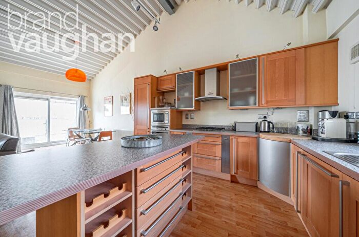 2 Bedroom Flat To Rent In Portland Street, Brighton, East Sussex, BN1