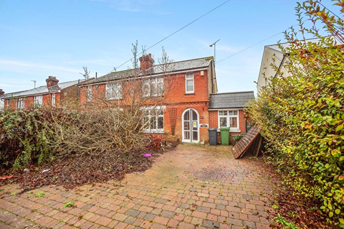 3 Bedroom Semi Detached House For Sale In Plains Avenue, Maidstone, ME15