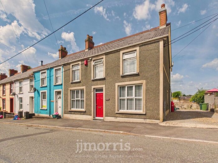 3 Bedroom End Of Terrace House For Sale In Clynderwen, SA66