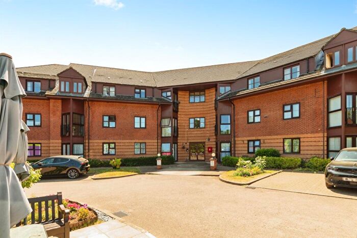 1 Bedroom Retirement Property For Sale In Roseacre Gardens, Welwyn Garden City, AL7