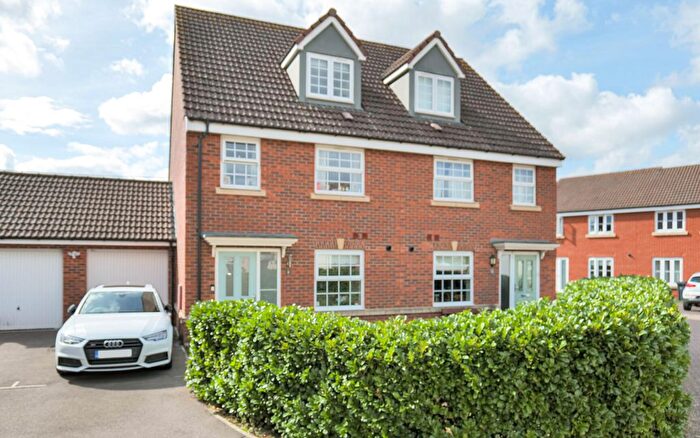 4 Bedroom Semi-detached House For Sale In Buzzard Close, Melksham, SN12