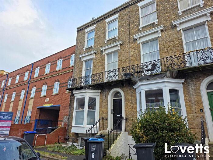 1 Bedroom Apartment For Sale In Westbrook Gardens, Margate, CT9