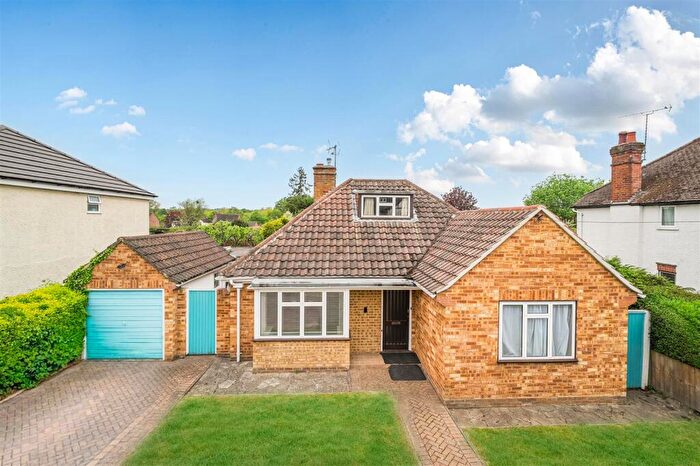 3 Bedroom Chalet For Sale In Oxford Road, Wokingham, Berkshire, RG41