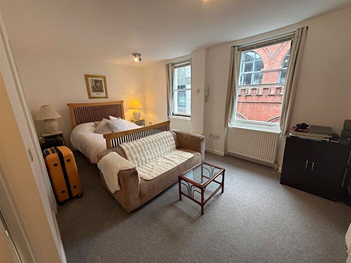 Studio To Rent In , John Street, City Centre, BS1
