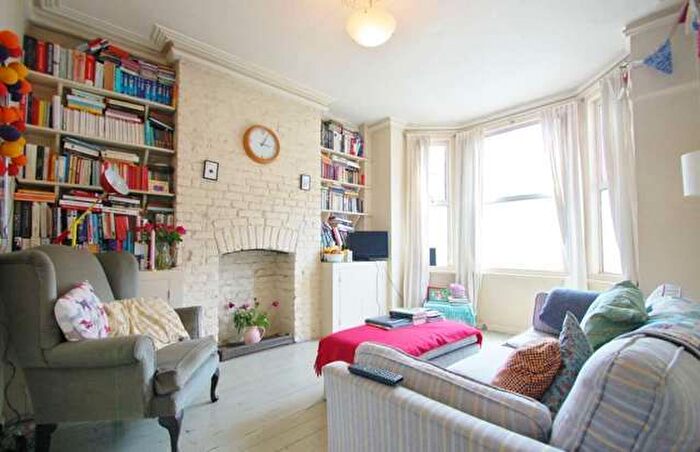 1 Bedroom Flat To Rent In Arlingford Road, Brixton, London, SW2