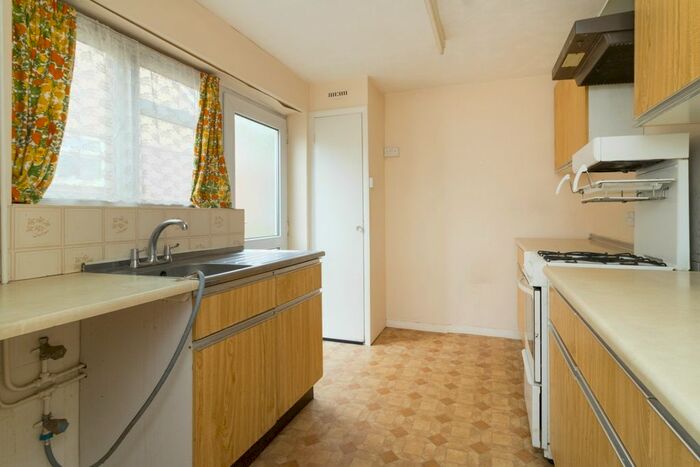 2 Bedroom Bungalow For Sale In Yeoman Gardens, Willesborough, Ashford, TN24