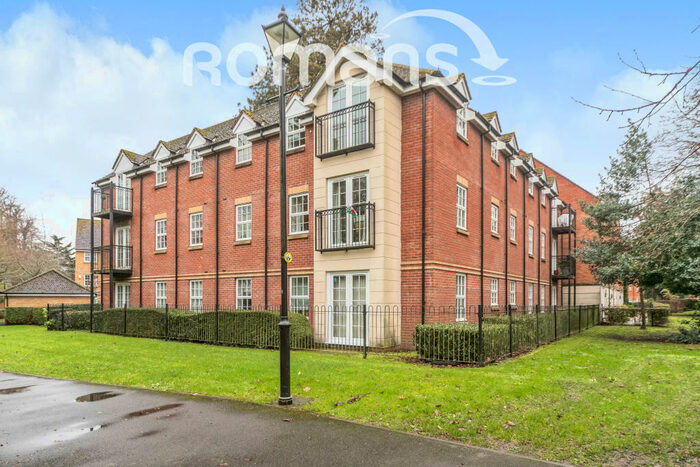 2 Bedroom Apartment To Rent In Brunel Court, RG14