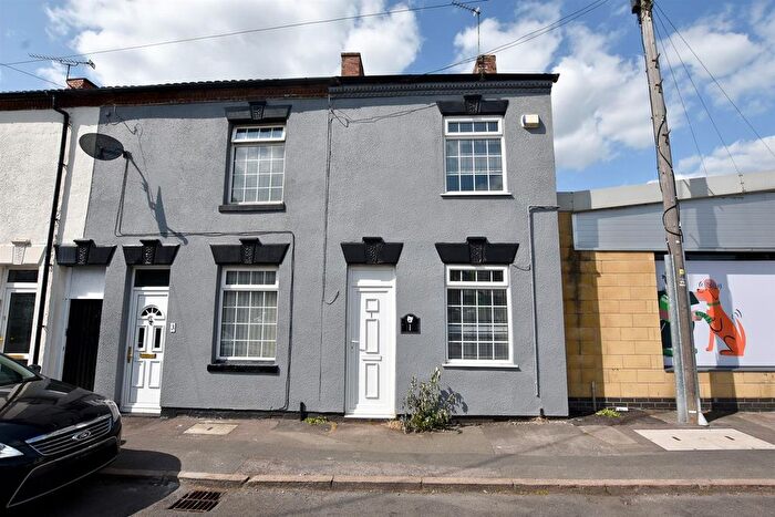 2 Bedroom End Of Terrace House To Rent In Waterloo Crescent, Wigston, LE18