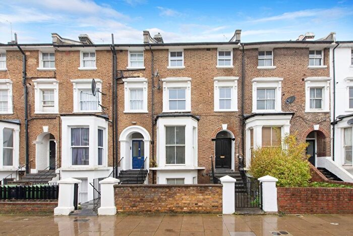 3 Bedroom Flat For Sale In Adelaide Grove, Shepherds Bush, W12