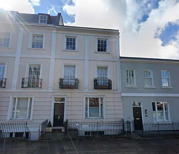 2 Bedroom Flat To Rent In London Road Cheltenham, GL52