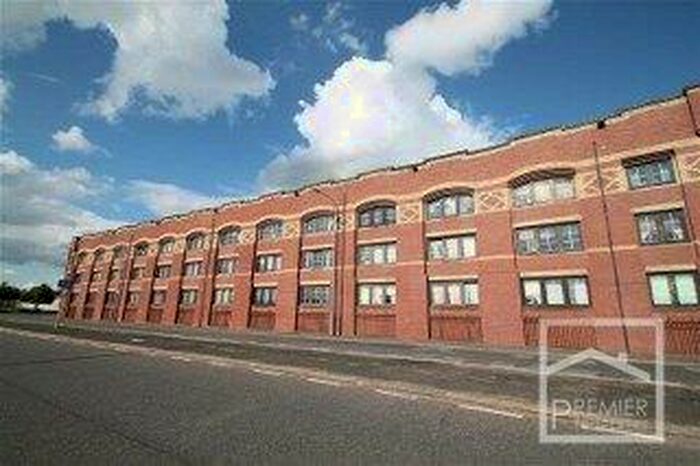 2 Bedroom Flat To Rent In E Inchinnan Court, PA3