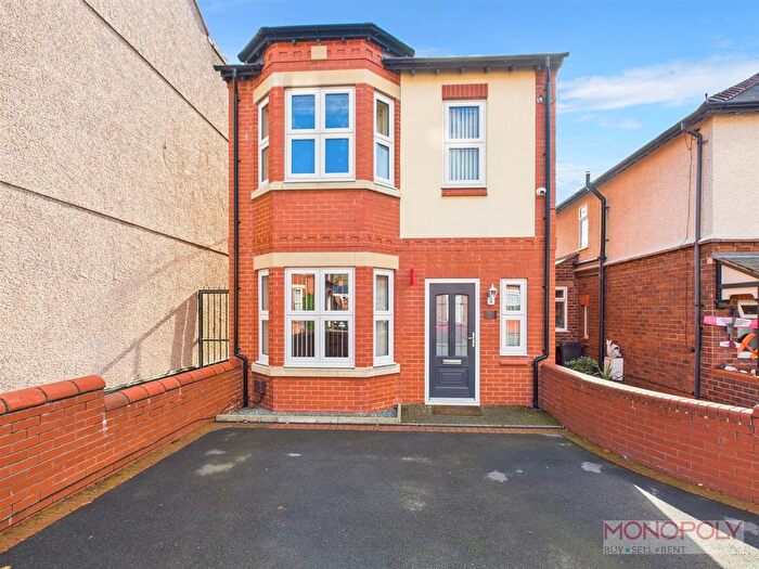3 Bedroom Detached House For Sale In Beechley Road, Wrexham, LL13