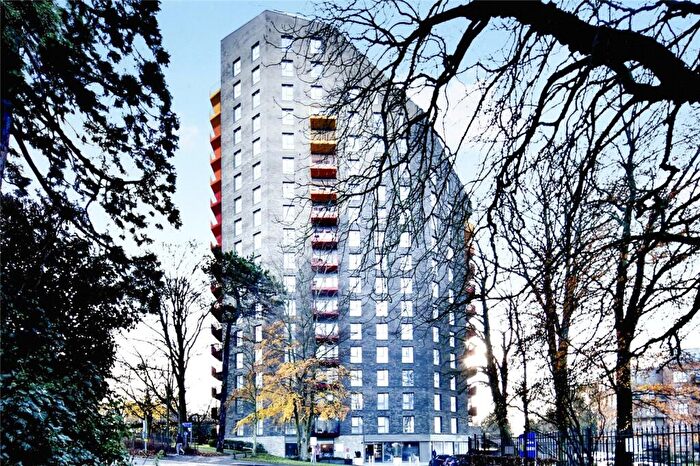 1 Bedroom Flat For Sale In Waterhouse Avenue, Maidstone, Kent, ME14