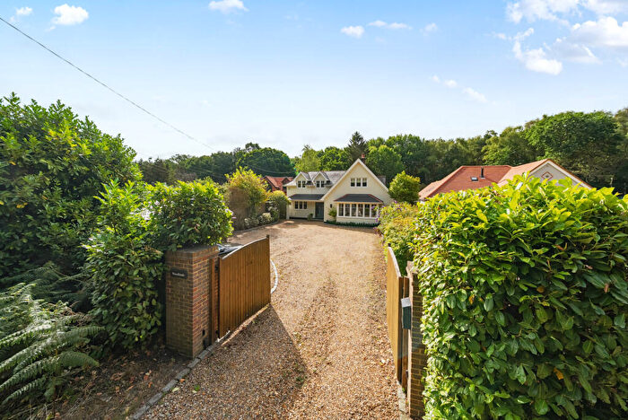 5 Bedroom Detached House For Sale In Stonehill Road, Ottershaw, KT16