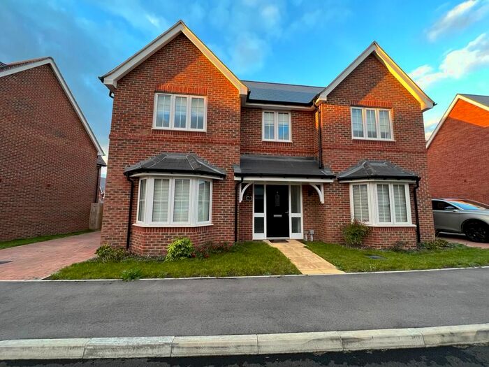 5 Bedroom Detached House To Rent In Broad Lays, Benson, Wallingford, OX10