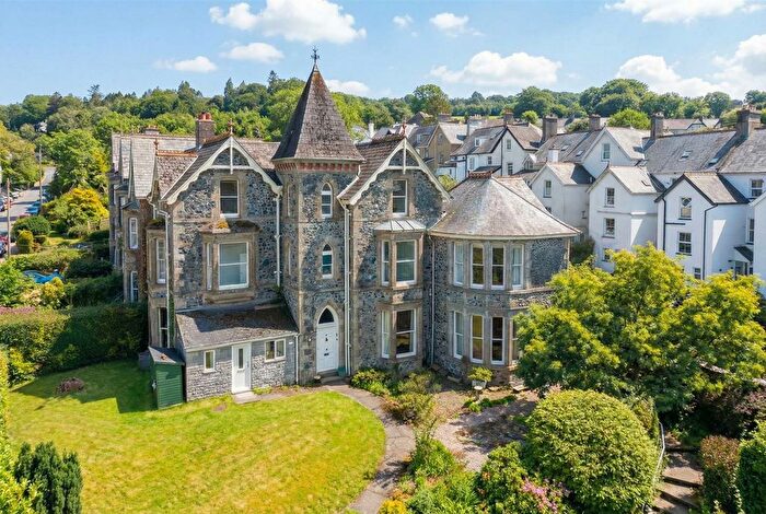 3 Bedroom Flat For Sale In Station Road, Beechcroft, EX20