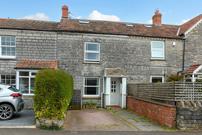 2 Bedroom Cottage For Sale In Portway, Street, BA16