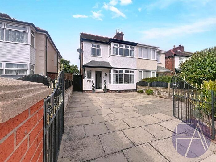3 Bedroom Semi-Detached House To Rent In Longacre, Southport, PR9